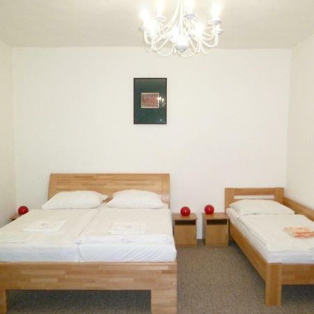Penzion Central Zvolen Ngoại thất bức ảnh
