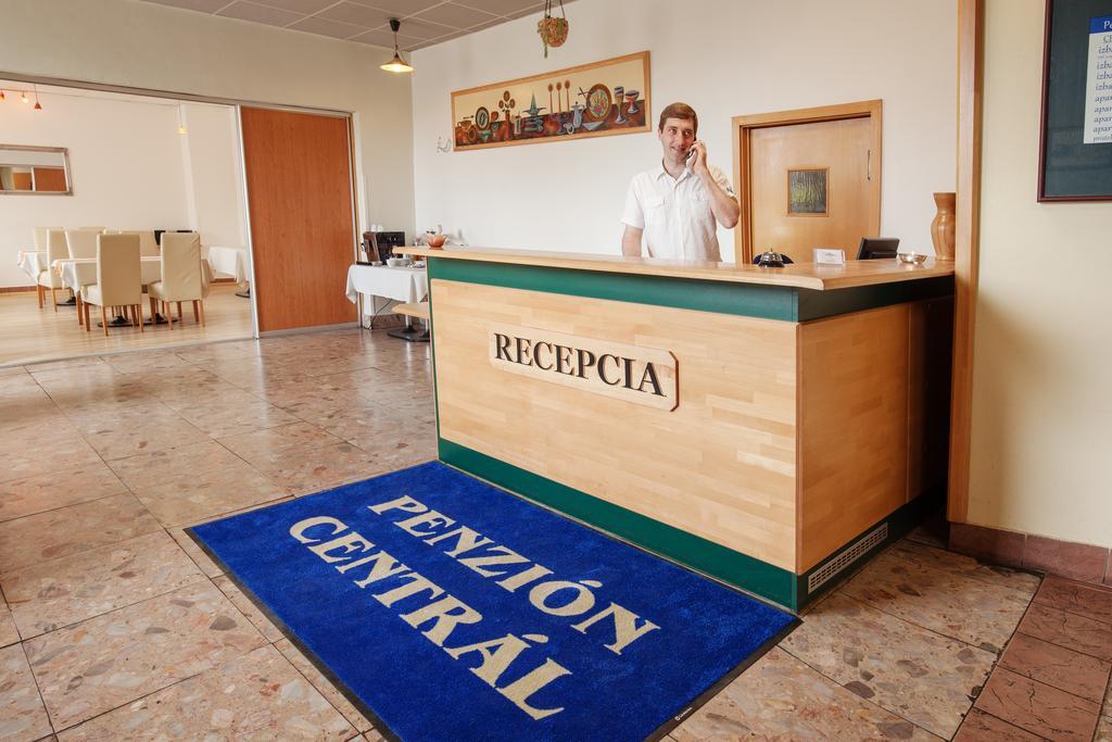 Penzion Central Zvolen Ngoại thất bức ảnh