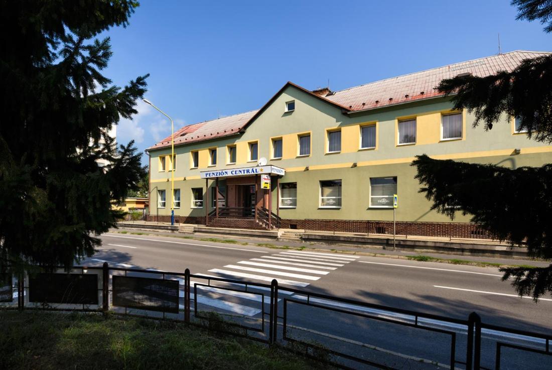 Penzion Central Zvolen Ngoại thất bức ảnh